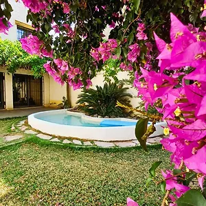 https://casa-avellaneda.hotelsmendoza.com